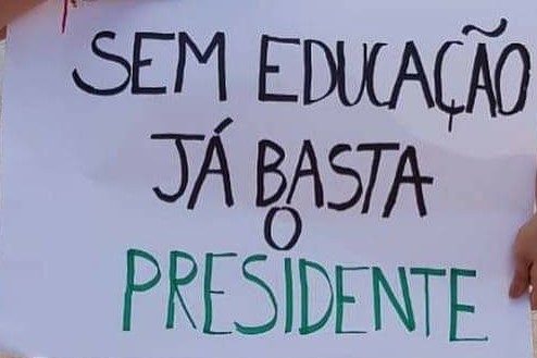 Veja como foi a manifestação dos professores em 15 de Maio