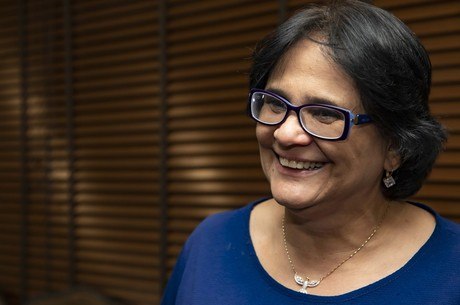 Ministra anuncia canal para denunciar professores