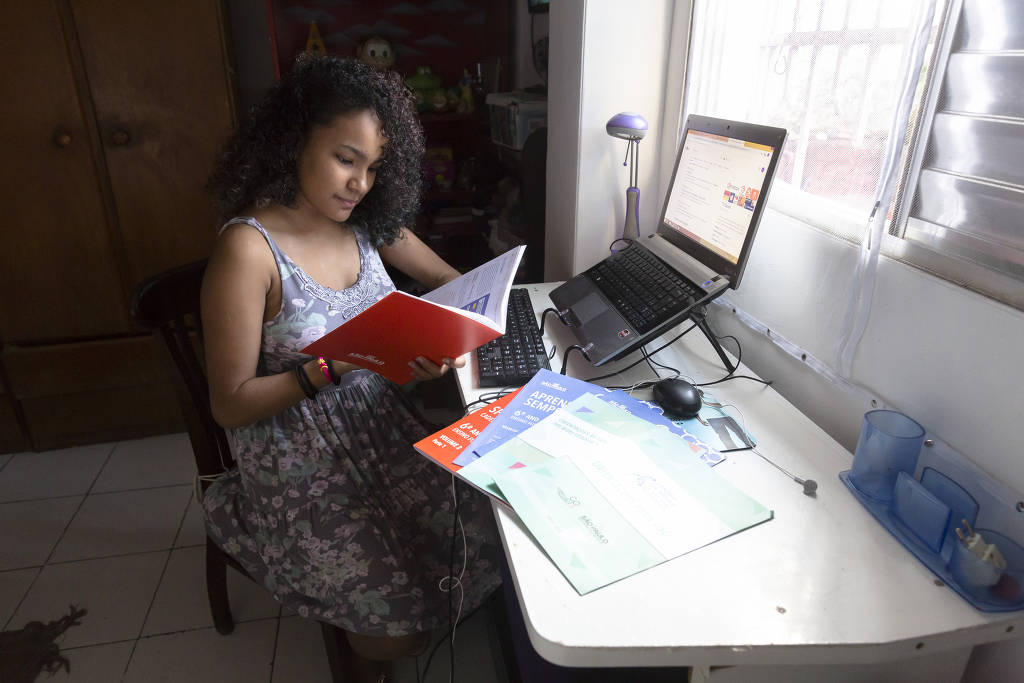 Professores, pais e entidades procuram Justiça contra obrigatoriedade do ensino remoto