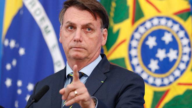 Redução de salários: Bolsonaro veta garantias que beneficiavam trabalhadores