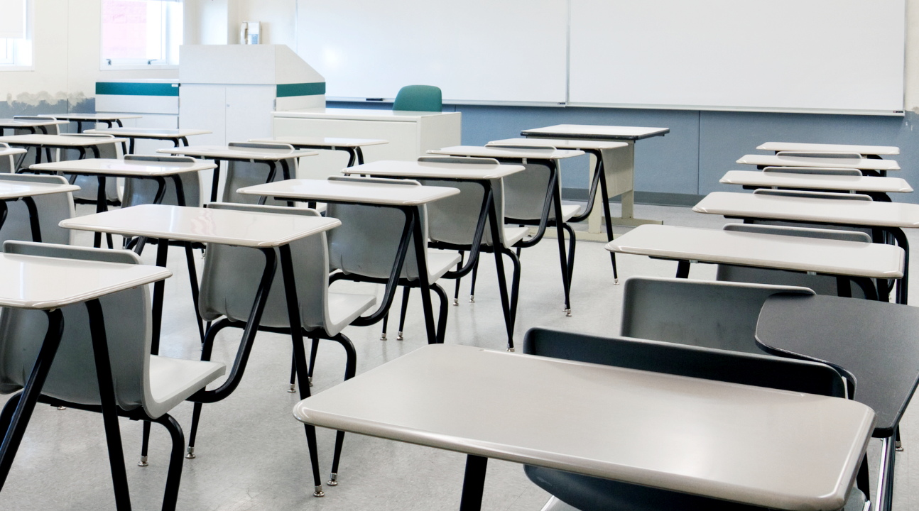 Em 10 anos, escolas estaduais do país perderam um terço dos professores efetivos