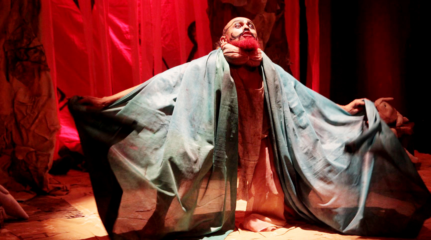 Teatro de Arena Eugênio Kusnet exibirá dois espetáculos especiais do O Coletivo Canduras e Artes. Confira!