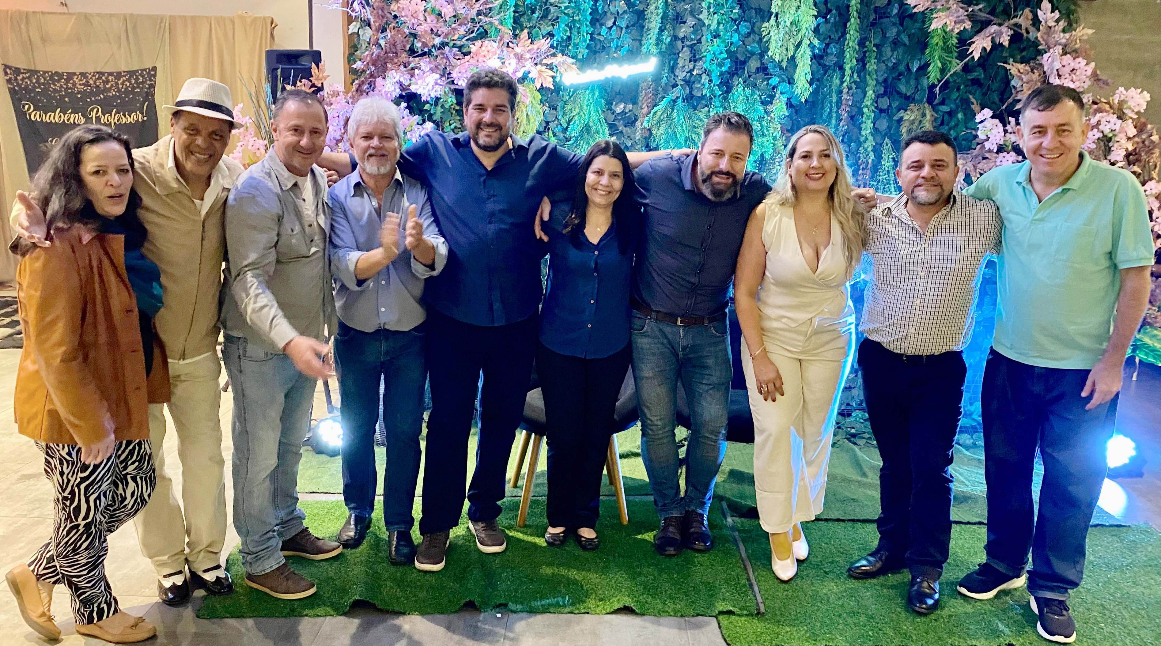 Jantar Dançante do SINPROSASCO reúne mais de 300 associados e seus convidados em celebração ao Dia do Professor