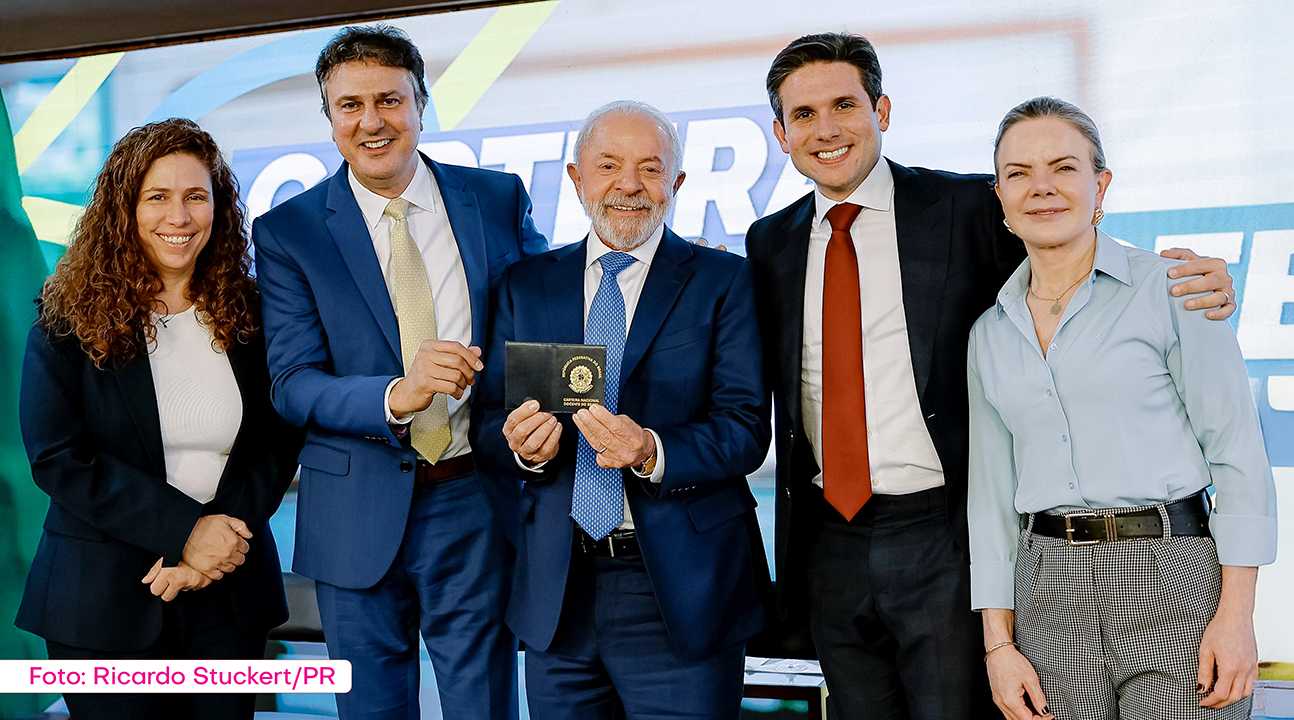Carteira Nacional do Professor | Presidente Lula sanciona lei que cria documento especial aos Docentes a partir de outubro