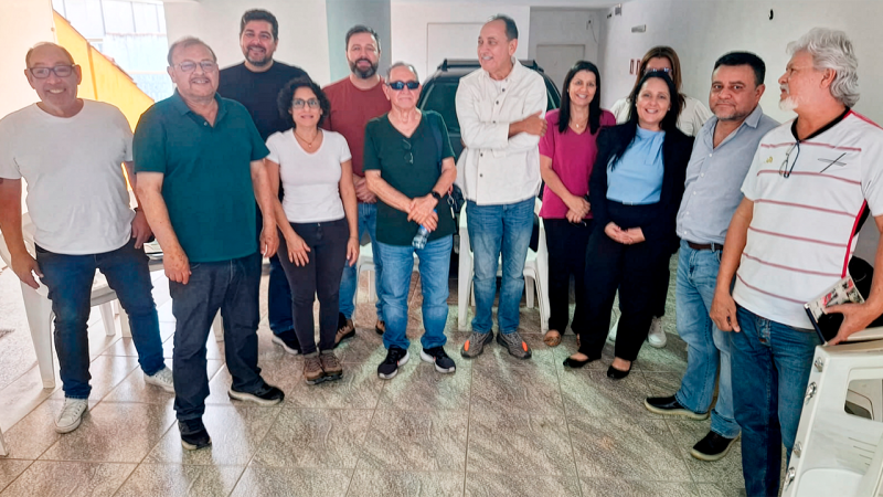 Ex-deputado João Paulo Cunha visita SINPROSASCO e debate futuro da Educação em encontro com diretores